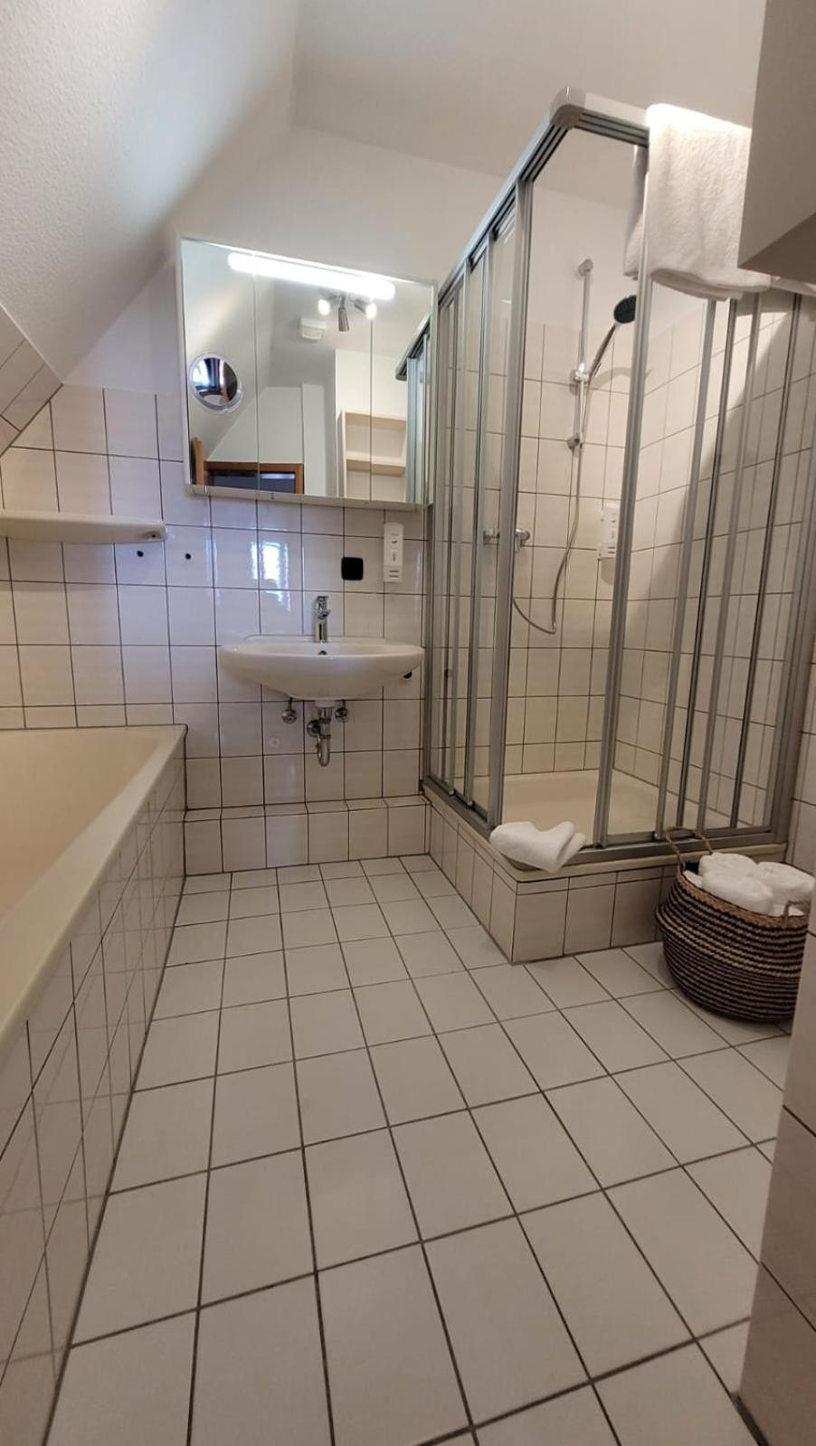 Hotel Zur Linde Мельдорф Экстерьер фото